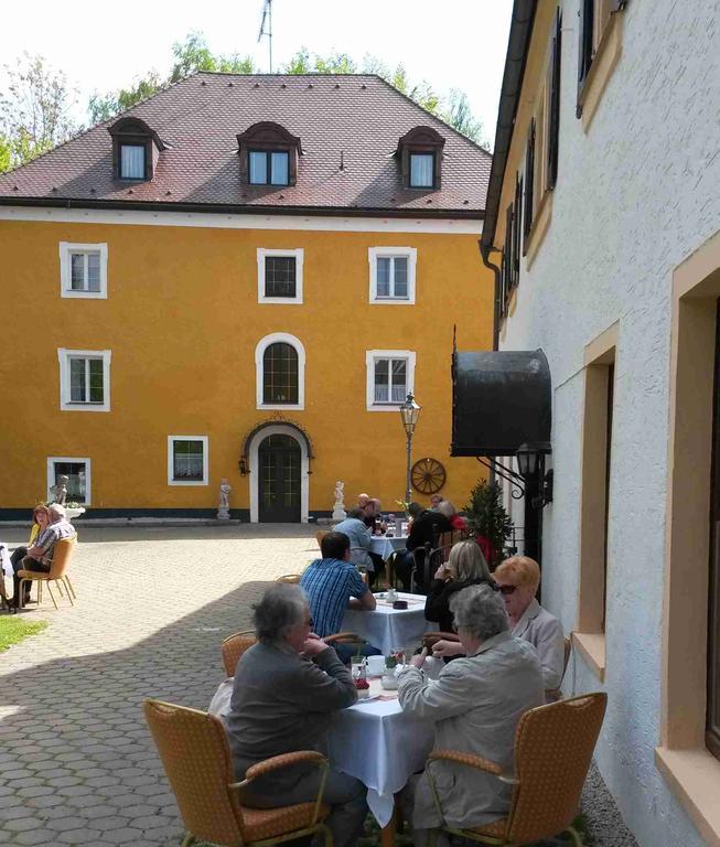 Hotel Schloss Fuchsmuehl Ngoại thất bức ảnh